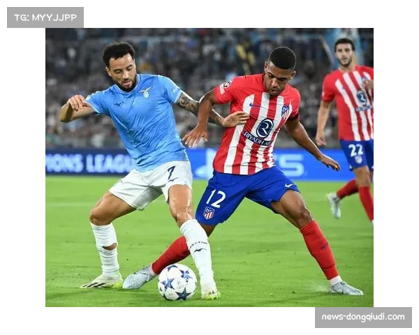 巴黎街头设立巨型屏幕，数千名球迷露天观看巴黎对阵多特